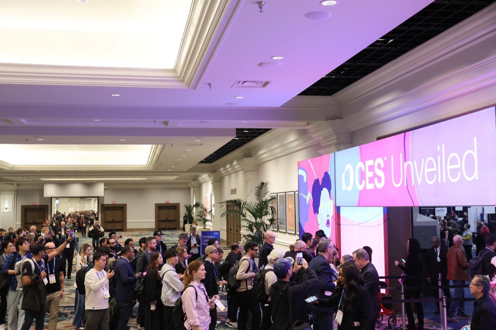 Crowds gather at CES Unveiled 2026